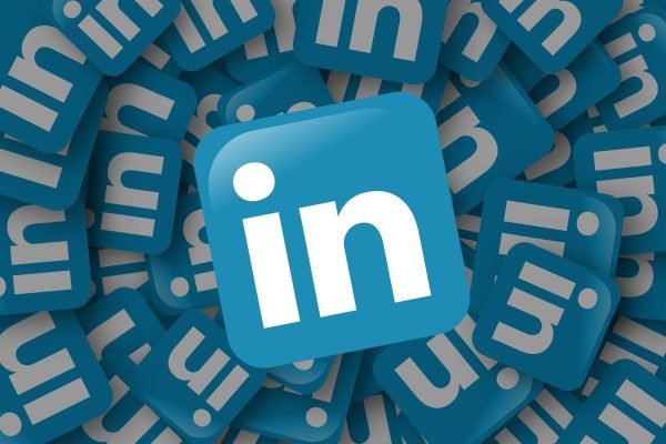 LinkedIn e la ricerca di lavoro 2.0: 10 suggerimenti per usarlo al meglio nella ricerca di una nuova opportunità.