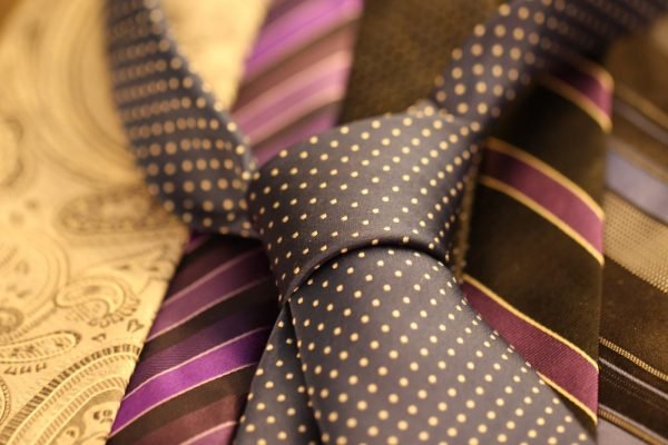 Come vestirsi per il colloquio di lavoro: 10 consigli d’oro